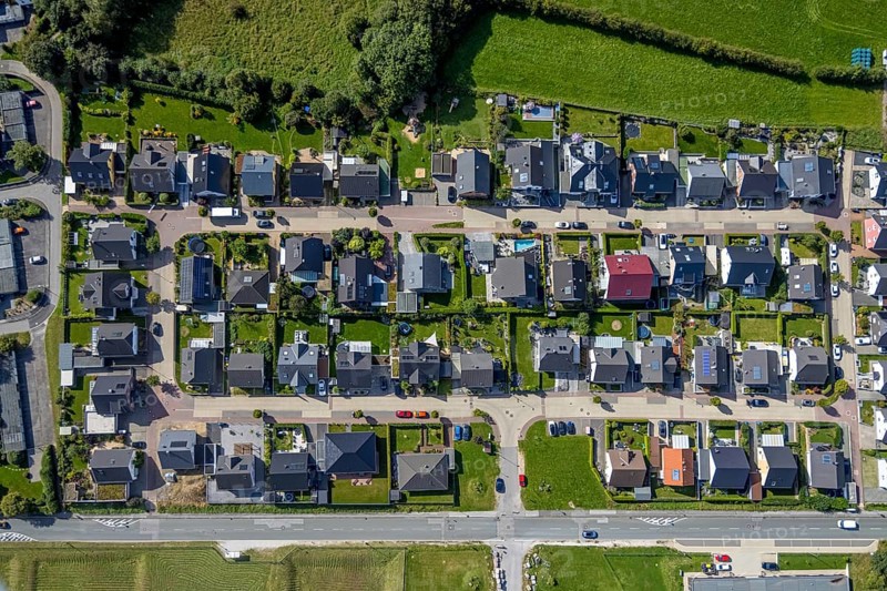 Aerial view, terraced house housing estate Dr.-Fritz-Textor-Ring in the district Büttenberg in Ennepetal, Ruhr area, North Rhine-Westphalia, Germany, DE, Ennepetal, Europe, property tax, real estate, aerial view, aerial photography, aerial photography, overview, bird's-eye view, housing estate, housing and living, residential area, residential buildings, quality of living, residential neighbourhood, housing estate, birds-eyes view, overview