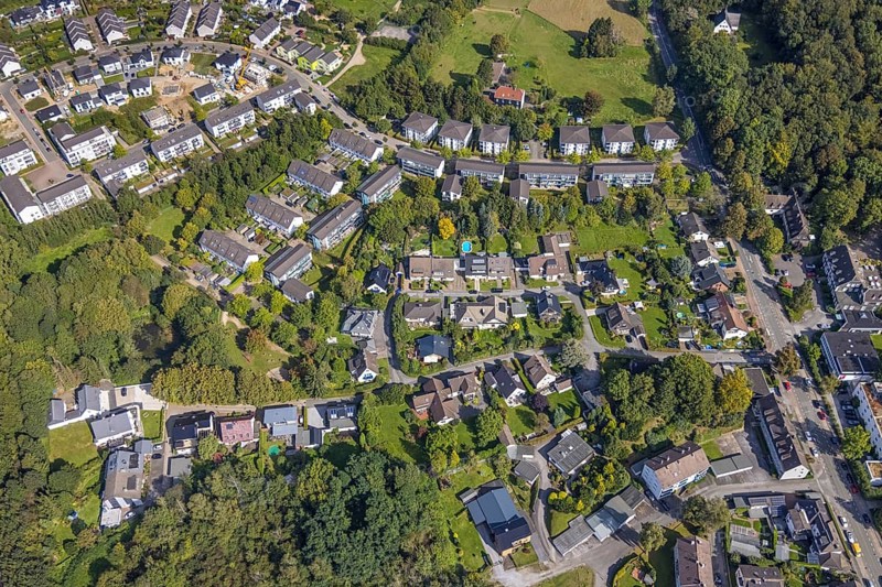 Aerial view, new development area Brunnen am Brunnenweg and Dr.-Emil-Böhmer-Weg in the Lindenberg district of Schwelm, Ruhr area, North Rhine-Westphalia, Germany, construction work, construction area, construction site, building plots, construction project, construction site, DE, Europe, property tax, real estate, aerial photograph, aerial photography, aerial photography, new building, Schwelm, overview, bird's eye view, residential complex, living and living, residential area, residential buildings, residential quality, residential neighbourhood, housing estate, birds-eyes view, overview