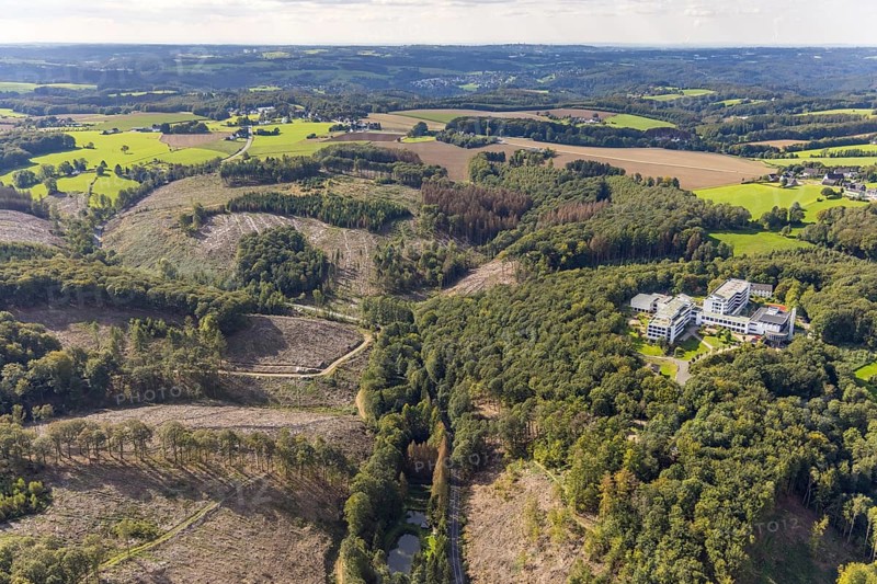 Aerial photo, Königsfeld Rehabilitation Clinic and forest damage in the Windgarten district of Ennepetal, Ruhr area, North Rhine-Westphalia, Germany, tree death, bark beetle damage, bark beetle plague, DE, Ennepetal, Europe, spruce death, health care, hospital, clear-cutting, clinic, hospital, hospital centre, hospital, aerial view, aerial photography, aerial photography, medical facility, medical aid, rehab clinic, overview, bird's-eye view, forest, forest damage, forest dieback, birds-eyes view, overview, medical care