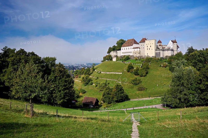 Castle of the Habsburgs, Kyburgers on an almost circular Molasse hill, Lenzburg, Canton Aargau, Switzerland