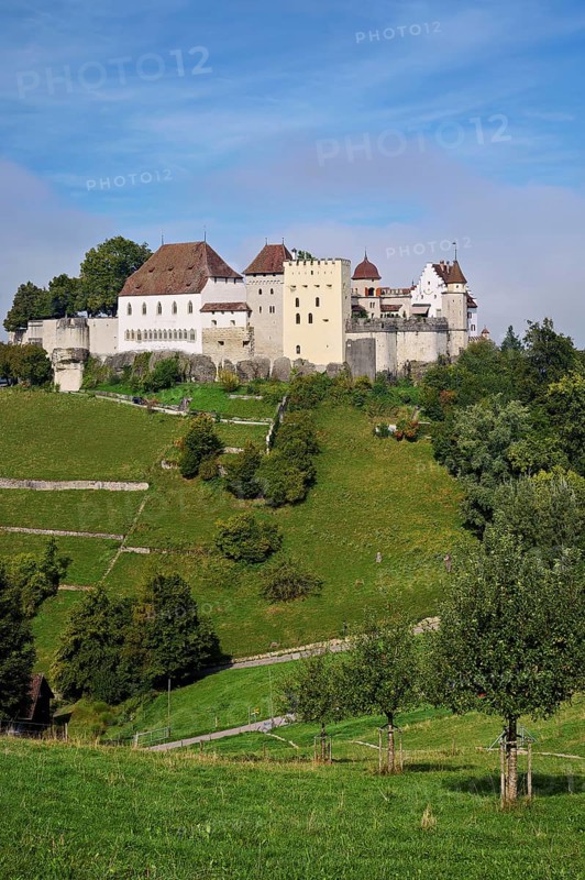 Castle of the Habsburgs, Kyburgers on an almost circular Molasse hill, Lenzburg, Canton Aargau, Switzerland