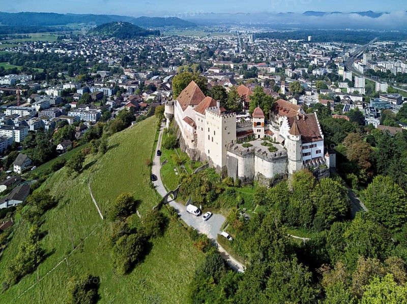 Castle of the Habsburgs, Kyburgers on an almost circular Molasse hill, Lenzburg, Canton Aargau, Switzerland
