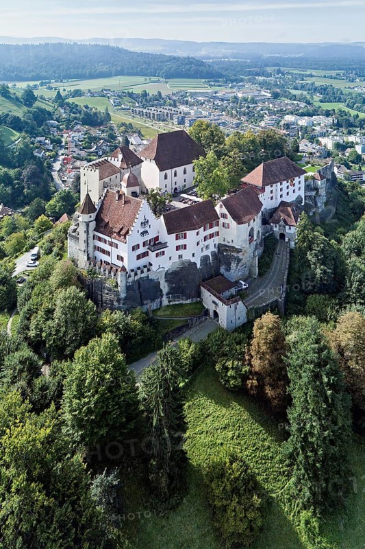 Castle of the Habsburgs, Kyburgers on an almost circular Molasse hill, Lenzburg, Canton Aargau, Switzerland
