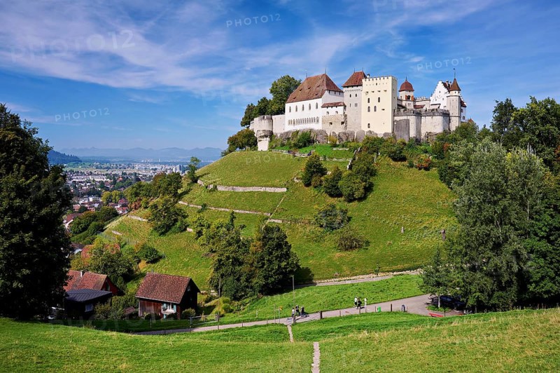 Castle of the Habsburgs, Kyburgers on an almost circular Molasse hill, Lenzburg, Canton Aargau, Switzerland