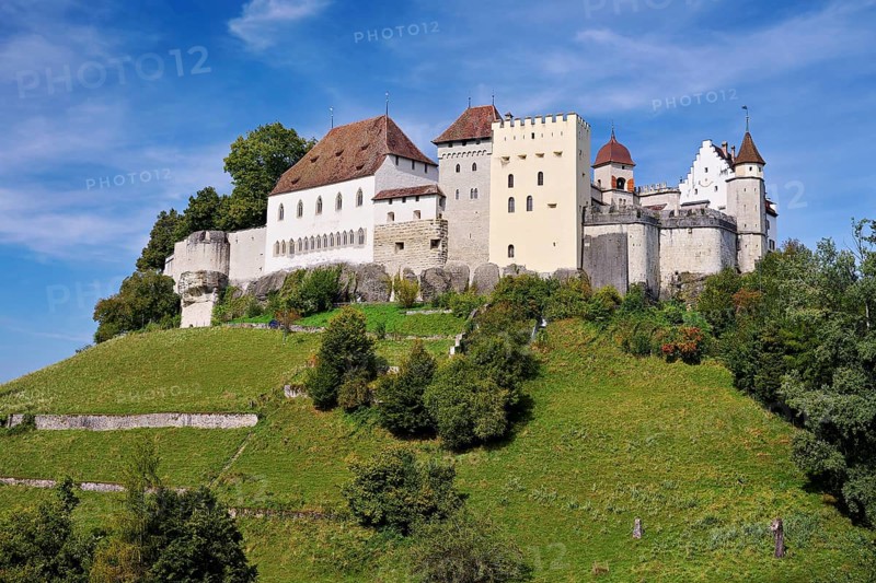 Castle of the Habsburgs, Kyburgers on an almost circular Molasse hill, Lenzburg, Canton Aargau, Switzerland
