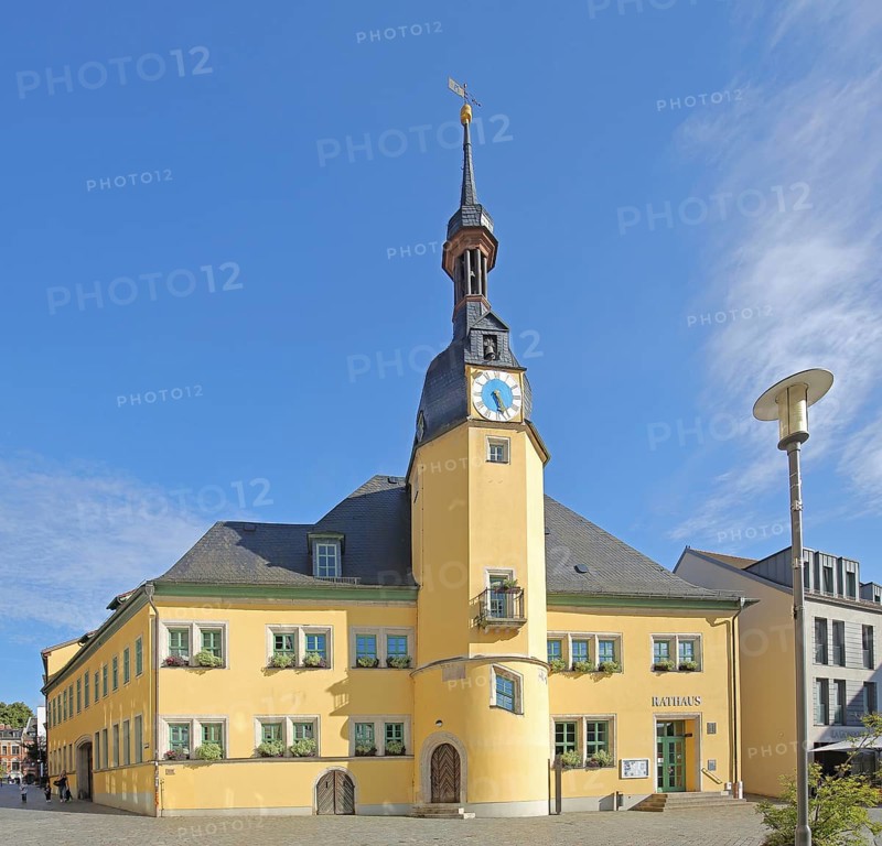 Renaissance town hall with ridge turret, market square, Apolda, Thuringia, Germany