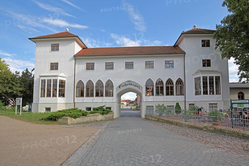 Restaurant Zum Eichenkranz, gatehouse, UNESCO, landscape park, Dessau-Wörlitz Garden Kingdom, Wörlitz, Saxony-Anhalt, Germany