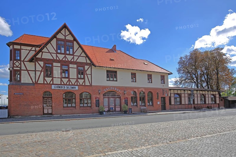 Historic railway station building, half-timbered house, Bad Salzelmen, Schönebeck, Saxony-Anhalt, Germany