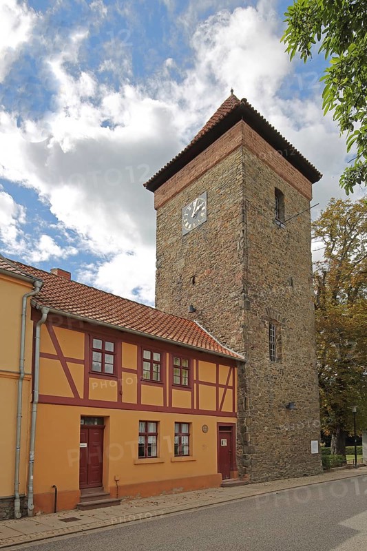 Historic Bülstring gate tower and half-timbered house, part of the former town fortifications, town wall, town tower, town gate, Haldensleben, Saxony-Anhalt, Germany