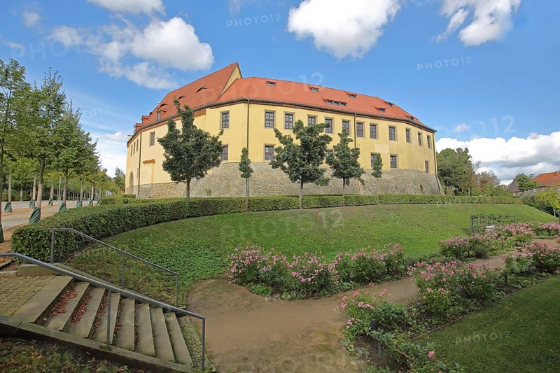 Baroque castle and today's Goethe School built in the 16th century, park, Bad Lauchstädt, Saxony-Anhalt, Germany