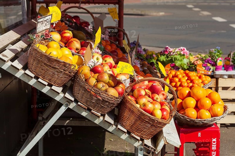 Fresh fruit in baskets in front of a greengrocer's, Bremen, Germany