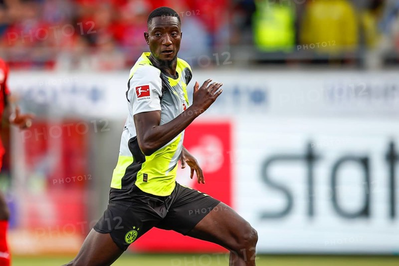 Football, Bundesliga 1, Matchday 3, 2025/2026, 1. FC Heidenheim vs. Borussia Dortmund, 13/09/2025, Voith-Arena, Heidenheim, Germany, Serhou GUIRASSY Borussia Dortmund 9