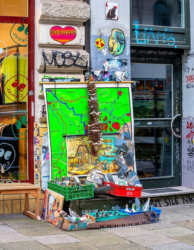 Graffiti on architecture in the Schanzenviertel Altona, Hamburg, Germany