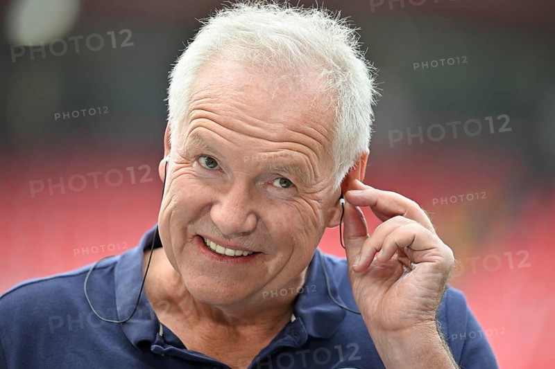 Chairman of the Executive Board Managing Director Holger Sanwald 1. FC Heidenheim 1846 FCH Portrait in interview Voith-Arena, Heidenheim, Baden-Württemberg, Germany