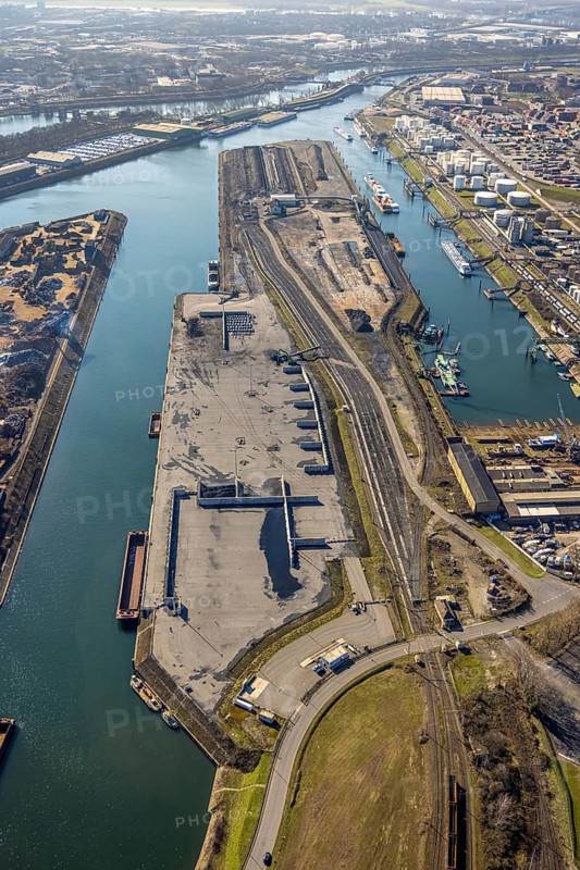 Aerial view, Duisburg harbour, coal island, Duisport, Rhine-Herne Canal, Ruhr, Ruhrort, Duisburg, Ruhr area, North Rhine-Westphalia, Germany, DE, Europe, birds-eyes view, aerial view, aerial photography, aerial photography, overview, bird's eye view