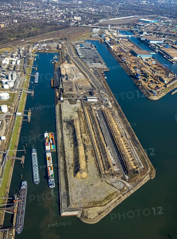 Aerial view, Duisburg harbour, coal island, Duisport, Rhine-Herne Canal, Ruhr, Ruhrort, Duisburg, Ruhr area, North Rhine-Westphalia, Germany, DE, Europe, birds-eyes view, aerial view, aerial photography, aerial photography, overview, bird's eye view