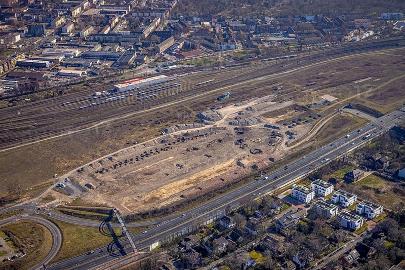Aerial view, track system old goods station, Duisburger Freiheit, demolition building, site of the Loveparade 2010, Dellviertel, Duisburg, Ruhr area, North Rhine-Westphalia, Germany, Abellio Rail North Rhine-Westphalia - Duisburg depot, A59 motorway, railway tracks, railway station, DE, Deutsche Bahn AG, Europe, memorial site, goods station, Karl-Lehr-Straße, aerial view, aerial photography, aerial photography, overview, bird's-eye view, overview