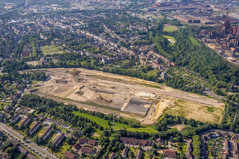 Aerial view, brownfield revitalisation commercial area Friedrich-Park, planned thoroughfare, DITIB Merkez Mosque, Marxloh, Duisburg, Ruhr area, North Rhine-Westphalia, Germany, place of worship, construction work, construction area, building site, building plots, construction project, DE, Europe, commercial enterprises, commercial area, commercial area, commercial park, commercial site, commercial use, religious community, place of worship, holy place, industrial area, industrial site, church, parish, denomination, aerial view, aerial photography, aerial photography, religion, religious site, overview, bird's-eye view, birds-eyes view, overview