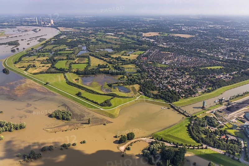 Aerial view, flood river Rhine, flooding floodplain Rhine Walsum, lift bridge Königstraße Walsum at the north harbour Walsum, Alt-Walsum, Duisburg, Ruhr area, North Rhine-Westphalia, Germany, bridge, DE, Europe, flood, flood of the century, landscape conservation area, aerial photograph, aerial photography, aerial photography, nature reserve, water level Duisburg, Rhine flood, heavy rain, overview, bird's eye view, overview, flooding