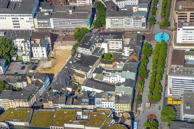 Aerial view, construction project new office building Düsseldorfer Straße at the former city library, pedestrian zone Königstraße, sculpture Lifesaver Duisburg, construction site Börsenstraße, old town, Duisburg, Ruhr area, North Rhine-Westphalia, Germany, construction work, construction area, construction site, building plots, construction project, construction site, DE, Europe, aerial view, aerial photography, aerial photography, sculpture, overview, bird's-eye view, former central library, overview