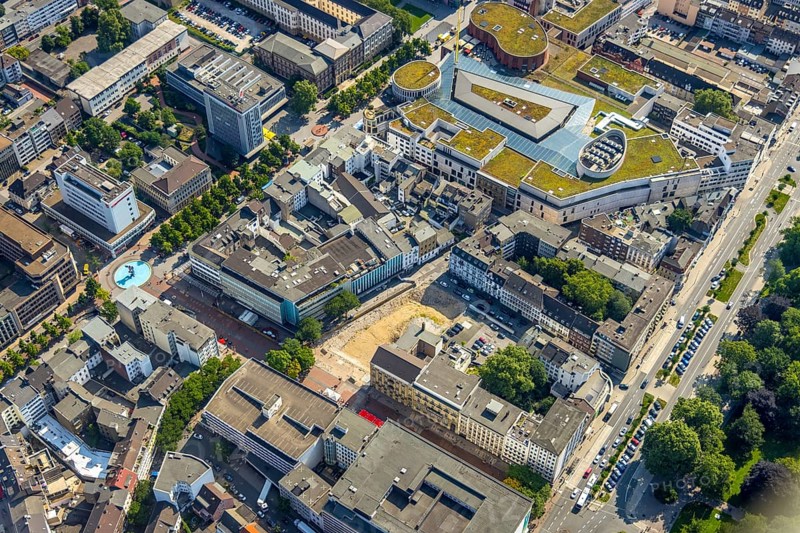 Aerial view, construction project new office building Düsseldorfer Straße at the former city library, pedestrian zone Königstraße, Forum Duisburg shopping centre, sculpture Lifesaver Duisburg, old town, Duisburg, Ruhr area, North Rhine-Westphalia, Germany, construction work, construction area, construction site, building plots, construction project, construction site, DE, Europe, aerial view, aerial photography, aerial photography, sculpture, overview, bird's-eye view, former central library, overview