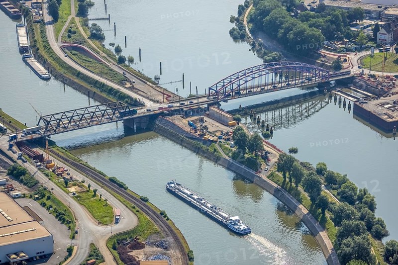 Aerial view, flood river Rhine and river Ruhr with Karl-Lehr-Bridge, Ruhrorter Straße, Kaßlerfeld, Duisburg, Ruhr area, North Rhine-Westphalia, Germany, container ships, DE, Europe, flood, flood of the century, aerial photograph, aerial photography, aerial photography, water level Duisburg, Rhine flood, heavy rain, overview, bird's-eye view, overview, flooding