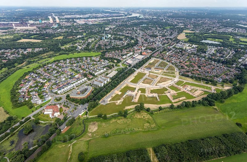 Aerial view, new development area Am Alten Angerbach, new housing estate Angerbogen, Düsseldorfer Landstraße, Huckingen, Duisburg, Ruhr area, North Rhine-Westphalia, Germany, construction work, construction area, building site, building plots, construction project, construction site, DE, Europe, aerial view, aerial photography, aerial photography, new building, overview, bird's-eye view, bird's-eye view, overview