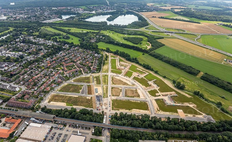 Aerial view, new development area Am Alten Angerbach, new housing estate Angerbogen, Düsseldorfer Landstraße, Huckingen, Duisburg, Ruhr area, North Rhine-Westphalia, Germany, construction work, construction area, building site, building plots, construction project, construction site, DE, Europe, aerial view, aerial photography, aerial photography, new building, overview, bird's-eye view, bird's-eye view, overview