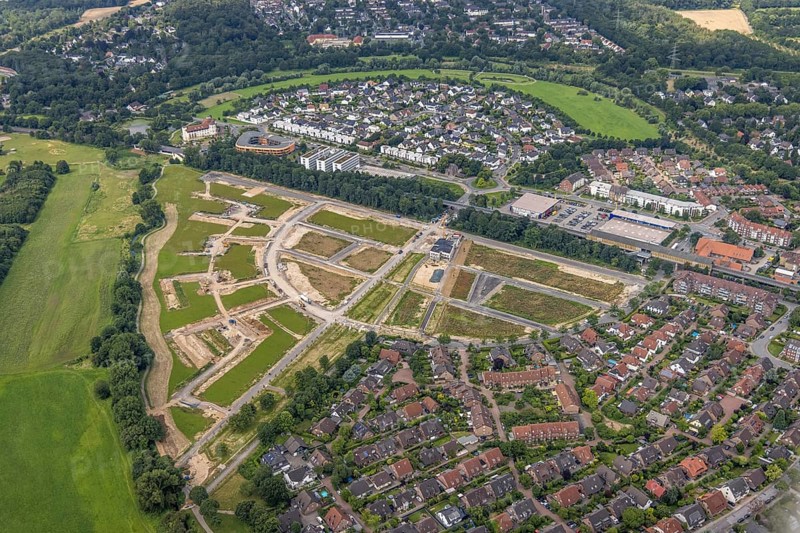 Aerial view, new development area Am Alten Angerbach, new housing estate Angerbogen, Düsseldorfer Landstraße, Huckingen, Duisburg, Ruhr area, North Rhine-Westphalia, Germany, construction work, construction area, building site, building plots, construction project, construction site, DE, Europe, aerial view, aerial photography, aerial photography, new building, overview, bird's-eye view, bird's-eye view, overview