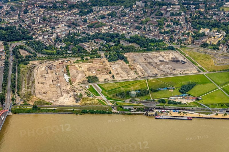 Aerial view, demolition of wire rolling mill for new construction RHEINORT neighbourhood, construction area at the Bridge of Solidarity, Hochfeld, Duisburg, Ruhr area, North Rhine-Westphalia, Germany, demolition work, construction work, construction area, building site, building plots, construction measure, construction project, construction site, DE, Dickelsbach, development, Europe, river Rhine, capacity requirement, aerial view, aerial photography, aerial photography, new construction, overview, bird's-eye view, overview