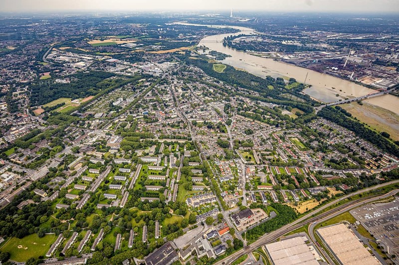 Aerial view, Rheinhausen and Hochemmerich district, floods and inundations Rheinwiesen Rheinhausen and NSG Werthauser Wardt on the river Rhine, Duisburg, Ruhr area, North Rhine-Westphalia, Germany, DE, Europe, Rockelsberg spoil tip, flood, aerial view, aerial photography, aerial photography, Rhine floods, overview, bird's-eye view, overview, inundation