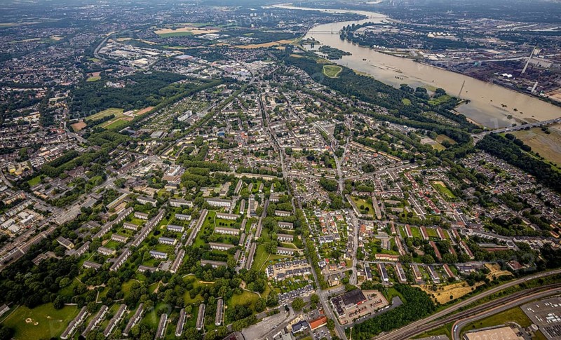 Aerial view, Rheinhausen and Hochemmerich district, floods and inundations Rheinwiesen Rheinhausen and NSG Werthauser Wardt on the river Rhine, Duisburg, Ruhr area, North Rhine-Westphalia, Germany, DE, Europe, Rockelsberg spoil tip, flood, aerial view, aerial photography, aerial photography, Rhine floods, overview, bird's-eye view, overview, inundation