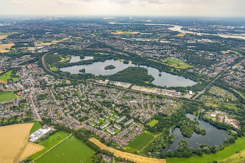 Aerial view, Toeppersee and district Rumeln-Kaldenhausen, Duisburg, Ruhr area, North Rhine-Westphalia, Germany, DE, Europe, aerial view, aerial photography, aerial photography, aerial view, lake, overview, bird's-eye view, overview