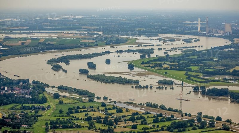 Aerial view, flood river Rhine, flooding floodplain Rhine Walsum, near STEAG power plant Voerde, Alt-Walsum, Duisburg, Ruhr area, North Rhine-Westphalia, Germany, DE, Europe, flood, flood of the century, landscape conservation area, aerial view, aerial photography, aerial photography, nature reserve, gauge Duisburg, Rhine flood, heavy rain, overview, bird's eye view, birds-eyes view, overview, flooding