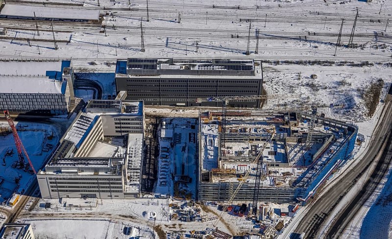 Aerial view, construction site new building Quartier 1 Wuhanstrasse, State Office for Nature Environment and Consumer Protection North Rhine-Westphalia, Dellviertel, Duisburg, Ruhr area, North Rhine-Westphalia, Germany, DE, Europe, aerial view, aerial photography, aerial photography, snow, overview, bird's eye view, winter, birds-eyes view, cleared roads, overview