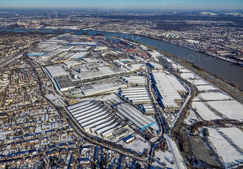 Aerial view, industrial area Bliersheimer Straße, logport I, terminal, container port, DIT Duisburg Intermodal Terminal GmbH, D3T Duisburg Trimodal Terminal, river Rhine, Rheinhausen, Duisburg, Ruhr area, North Rhine-Westphalia, Germany, container, container terminal, container service, DE, Port of Duisburg, Duisport, Europe, freight traffic, port, port area, logistics, logistics centre, aerial view, aerial photography, aerial photography, snow, transport, transport service, overview, bird's eye view, winter, birds-eyes view, cleared roads, overview