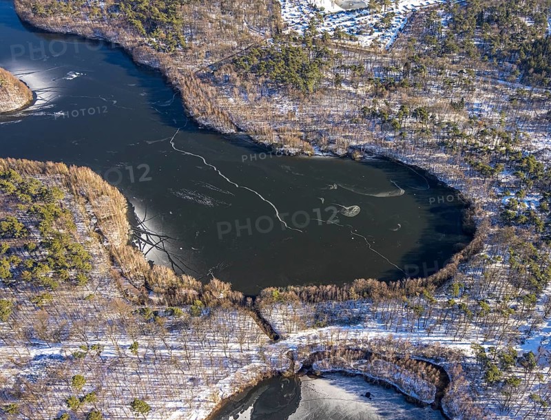 Aerial view, Sechs-Seen-Platte, Großenbaum, Duisburg, Ruhr area, North Rhine-Westphalia, Germany, DE, Europe, aerial view, aerial photography, aerial photography, snow, overview, bird's eye view, forest area, winter, birds-eyes view, cleared roads, overview