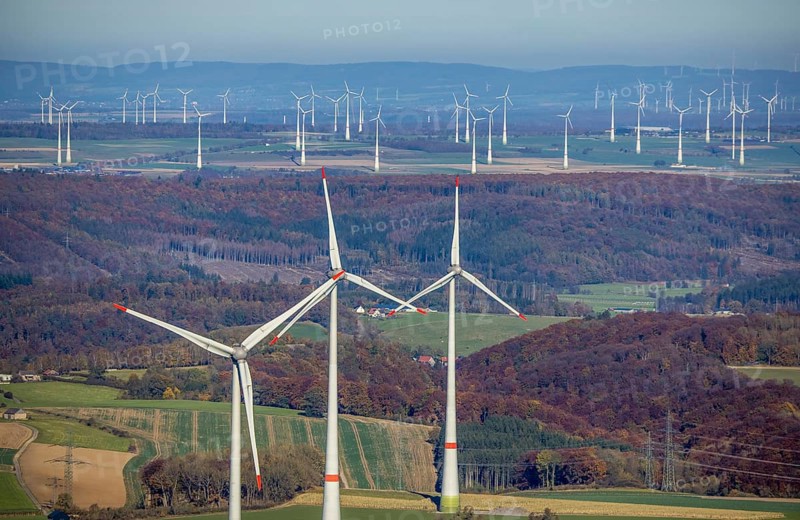 Aerial view, distant view and wind farm in Brilon, Sauerland, North Rhine-Westphalia, Germany, Brilon, DE, Europe, distant view, aerial view, aerial photography, aerial photography, overview, bird's-eye view, WEA, wind energy, wind turbine, wind farm, wind power, wind turbine, wind park, wind turbines, birds-eyes view, overview