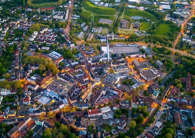 Aerial view, city centre and old town market with catholic church St. Lambertus, Rauxel, Castrop-Rauxel, Ruhr area, North Rhine-Westphalia, Germany, Old Town, Old Town view, Am Markt, outdoor lighting, City, DE, twilight, Europe, city centre, light pollution, aerial view, aerial photography, aerial photography, night aerial view, townscape, city centre, streetlights, street lamps, overview, bird's-eye view, illuminated, illuminated houses, illuminated house, birds-eyes view, artificial light, night, nightflight, overview
