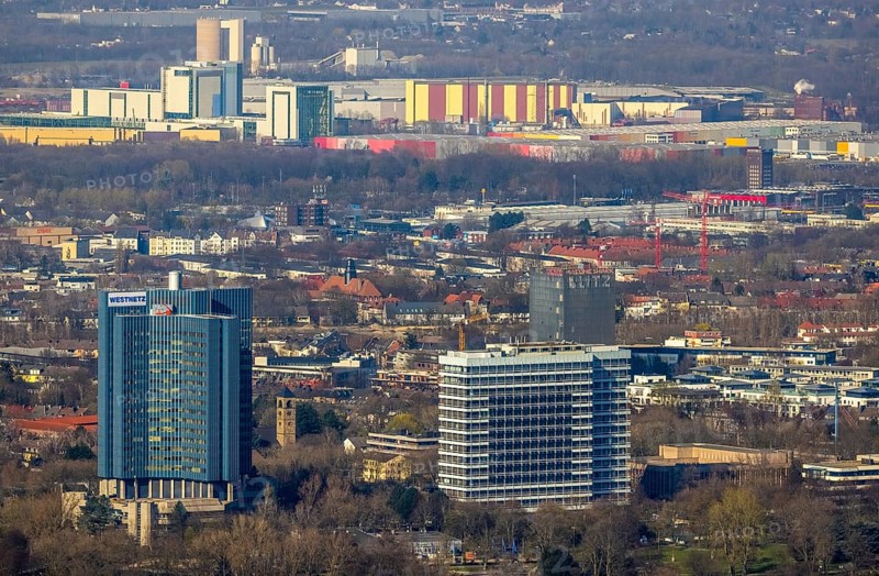 Aerial view, city view, Westnetz building, innogy SE, view to the north, in the background Holcim HüttenZement GmbH and Westfalenhütte thyssenkrupp Steel Europe, Hacheney, Dortmund, Ruhr area, North Rhine-Westphalia, Germany, DE, Europe, commercial enterprises, commercial area, commercial location, industrial area, industrial location, aerial view, aerial photography, aerial photography, overview, bird's-eye view, overview
