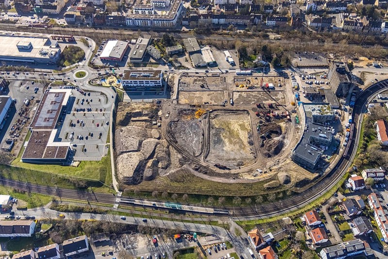 Aerial view, Hombrucher Bogen, construction site for commercial areas and apartment buildings, Hombruch, Dortmund, Ruhr area, North Rhine-Westphalia, Germany, construction work, construction area, construction site, building plots, construction project, construction site, DE, Europe, roundabout, roundabout, aerial view, aerial photography, aerial photography, new building, snow, overview, bird's eye view, winter, winter slump, winter landscape, birds-eyes view, former prefabricated concrete plant at Luisenglück, overview