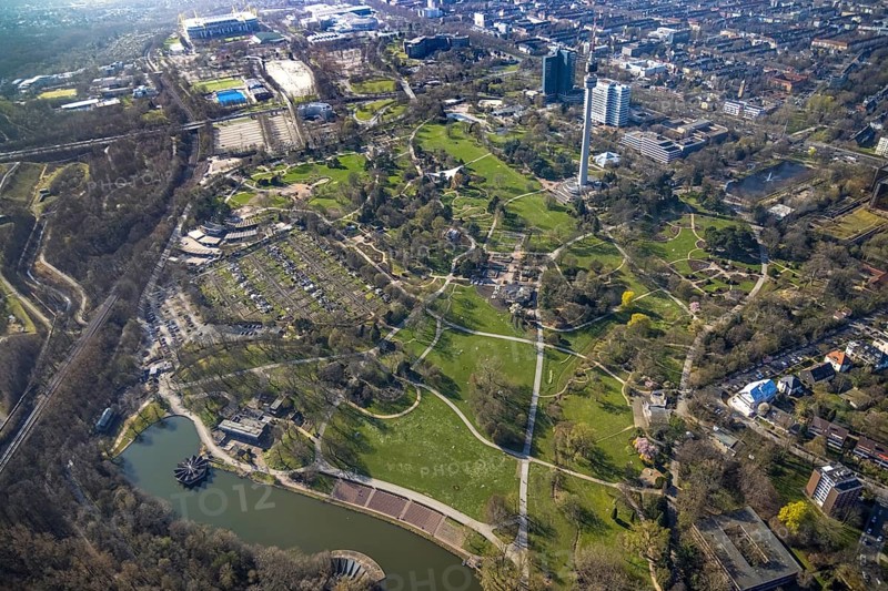Aerial view, lawn in Westfalenpark, spring weather on Dortmund's lawns, Dortmund, Ruhr area, North Rhine-Westphalia, Germany, DE, Europe, birds-eyes view, aerial view, aerial photography, aerial photography, overview, overview, bird's eye view, spring, summer weather in March, Dortmund's lawns, sunbathing with Corona distance