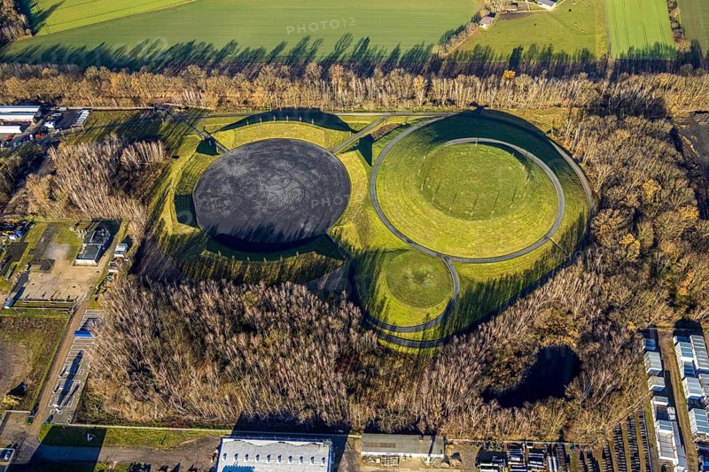 Aerial view of the landscaping work in the CreativQuartier Fürst Leopold on the former site of the Fürst Leopold colliery in Halterner Straße in Dorsten in the Ruhr area in North Rhine-Westphalia, Germany. A mesa with a circular staircase and an amphitheatre characterise the new leisure and event area, DE, Germany, Dorsten, Europe, aerial view, aerial photography, aerial photography, aerial photography, North Rhine-Westphalia, Ruhr area, overview, bird's-eye view, colliery, birds-eyes view, former colliery, overview