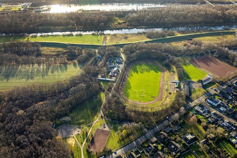 Aerial view of the sports field SuS Hervest-Dorsten 1919 in the Ellerbruchstraße in Dorsten in the Ruhr area in North Rhine-Westphalia, Germany, DE, Germany, Dorsten, Europe, football field, football stadium, football club, aerial view, aerial photography, aerial photography, aerial photography, North Rhine-Westphalia, Ruhr area, sports, sports facilities, sports field, sports facility, stadium, overview, bird's-eye view, overview