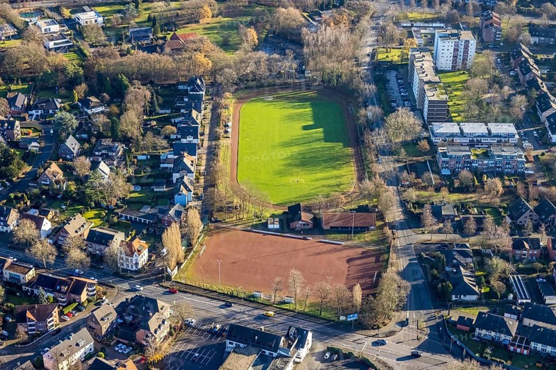 Aerial view of the Jahnplatz of FC Rot-Weiß Dorsten 1919 in Dorsten in the Ruhr area in North Rhine-Westphalia, Germany, Am Jahnplatz, cinder pitch, DE, Germany, Dorsten, Europe, football pitch, football stadium, football club, aerial view, aerial photograph, aerial photography, aerial photography, North Rhine-Westphalia, grass pitch, Ruhr area, sports, sports facilities, sports field, sports facility, stadium, overview, bird's-eye view, overview