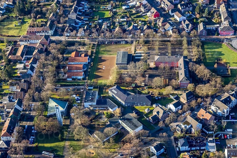 Aerial view Augustaschule in der Halterner Straße und evang. Kreuzkirche in Dorsten im Ruhr Area in North Rhine-Westphalia, Germany, An der Landwehr, place of worship, education, educational institution, DE, Germany, Dorsten, Europe, religious community, place of worship, primary schools, holy place, church, parish, denomination, educational institute, aerial view, aerial photograph, aerial photography, aerial photography, North Rhine-Westphalia, religion, religious site, Ruhr area, school, overview, bird's eye view, birds-eyes view, overview