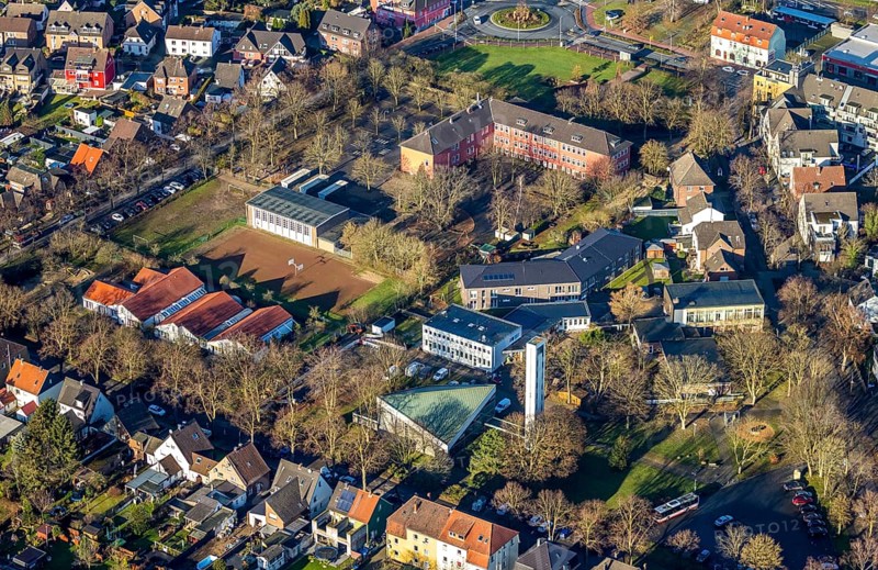 Aerial view Augustaschule in der Halterner Straße und evang. Kreuzkirche in Dorsten im Ruhr Area in North Rhine-Westphalia, Germany, An der Landwehr, place of worship, education, educational institution, DE, Germany, Dorsten, Europe, religious community, place of worship, primary schools, holy place, church, parish, denomination, educational institute, aerial view, aerial photograph, aerial photography, aerial photography, North Rhine-Westphalia, religion, religious site, Ruhr area, school, overview, bird's eye view, birds-eyes view, overview