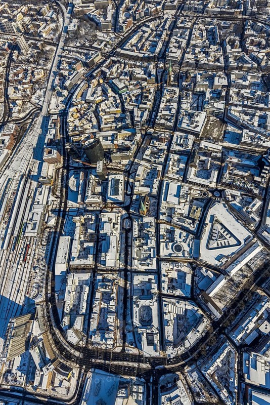 Aerial view, city centre, Wallring, Thier-Galerie, city, Dortmund, Ruhr area, North Rhine-Westphalia, Germany, DE, Europe, aerial photography, aerial photography, aerial photography, RWE Tower, snow, city view, city area, city centre, Thier-Galerie Dortmund, overview, bird's-eye view, winter, onset of winter, winter landscape, birds-eyes view, overview