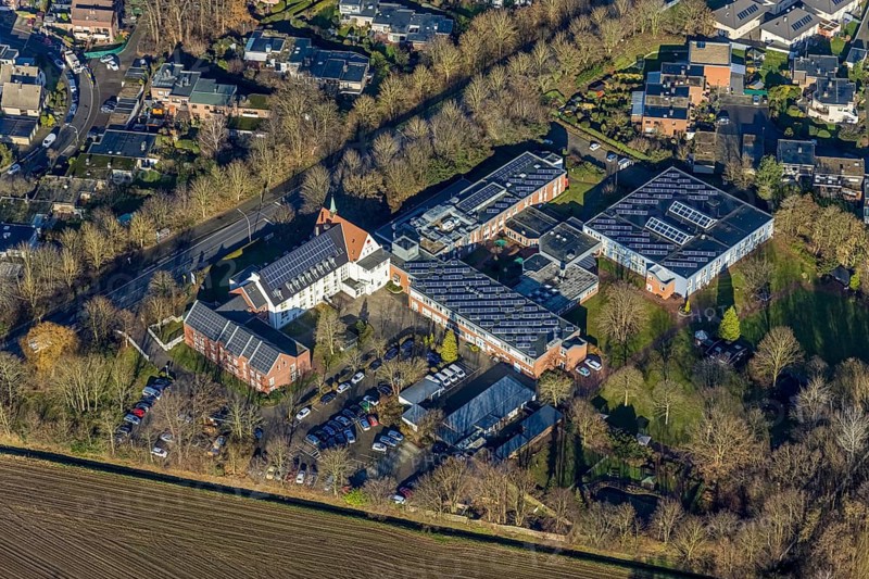 Aerial view of the retirement and nursing home St. Anna with solar panels in the Kirchhellener Allee in Dorsten in the Ruhr area in North Rhine-Westphalia, Germany, retirement home, nursing home, care and nursing, DE, Dorsten, Europe, aerial view, aerial photograph, aerial photography, aerial photography, North Rhine-Westphalia, care facility, photovoltaic, photovoltaic system, Ruhr area, retirement home, retirement residence, retirement home, retirement centre, solar, solar system, solar energy, solar energy, overview, bird's eye view, birds-eyes view, overview