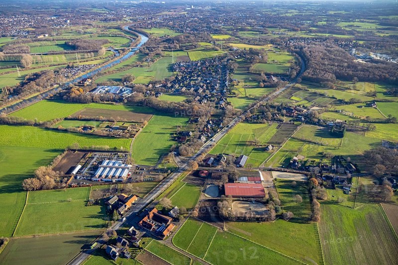 Aerial view of the horse boarding stable Schult in the Nierleistraße in Dorsten in the Ruhr area in North Rhine-Westphalia, Germany, DE, Germany, Dorsten, Europe, aerial view, aerial photograph, aerial photography, aerial photography, North Rhine-Westphalia, horses, horse boarding, equestrian sport, riding centre, riding stable, riding club, riding school, riding stable, Ruhr area, overview, bird's eye view, bird's eye view, overview